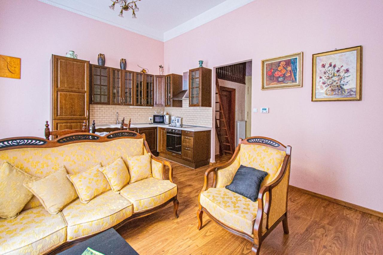 Astronomical Clock Suite By Ruterra Prag Exterior foto