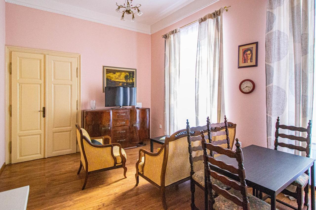 Astronomical Clock Suite By Ruterra Prag Exterior foto