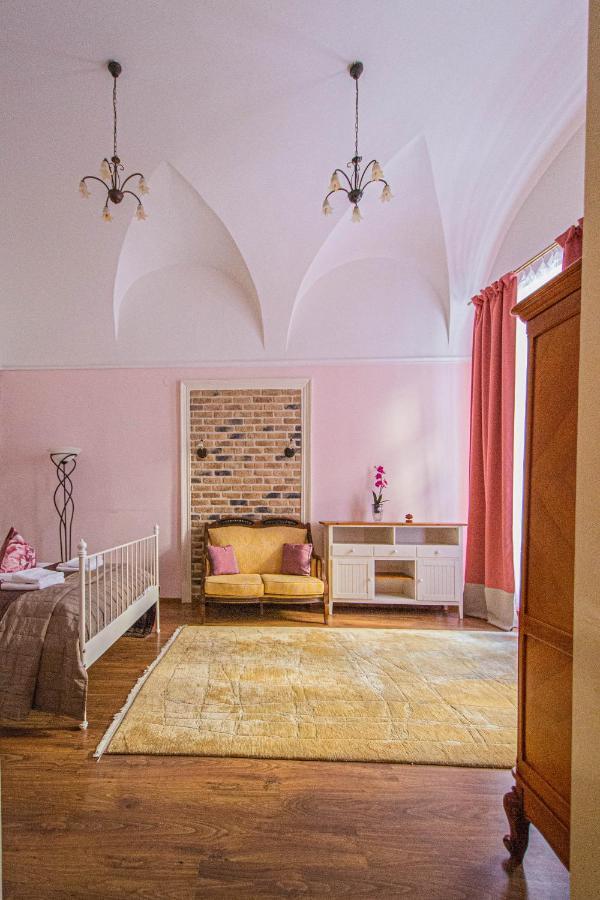 Astronomical Clock Suite By Ruterra Prag Exterior foto