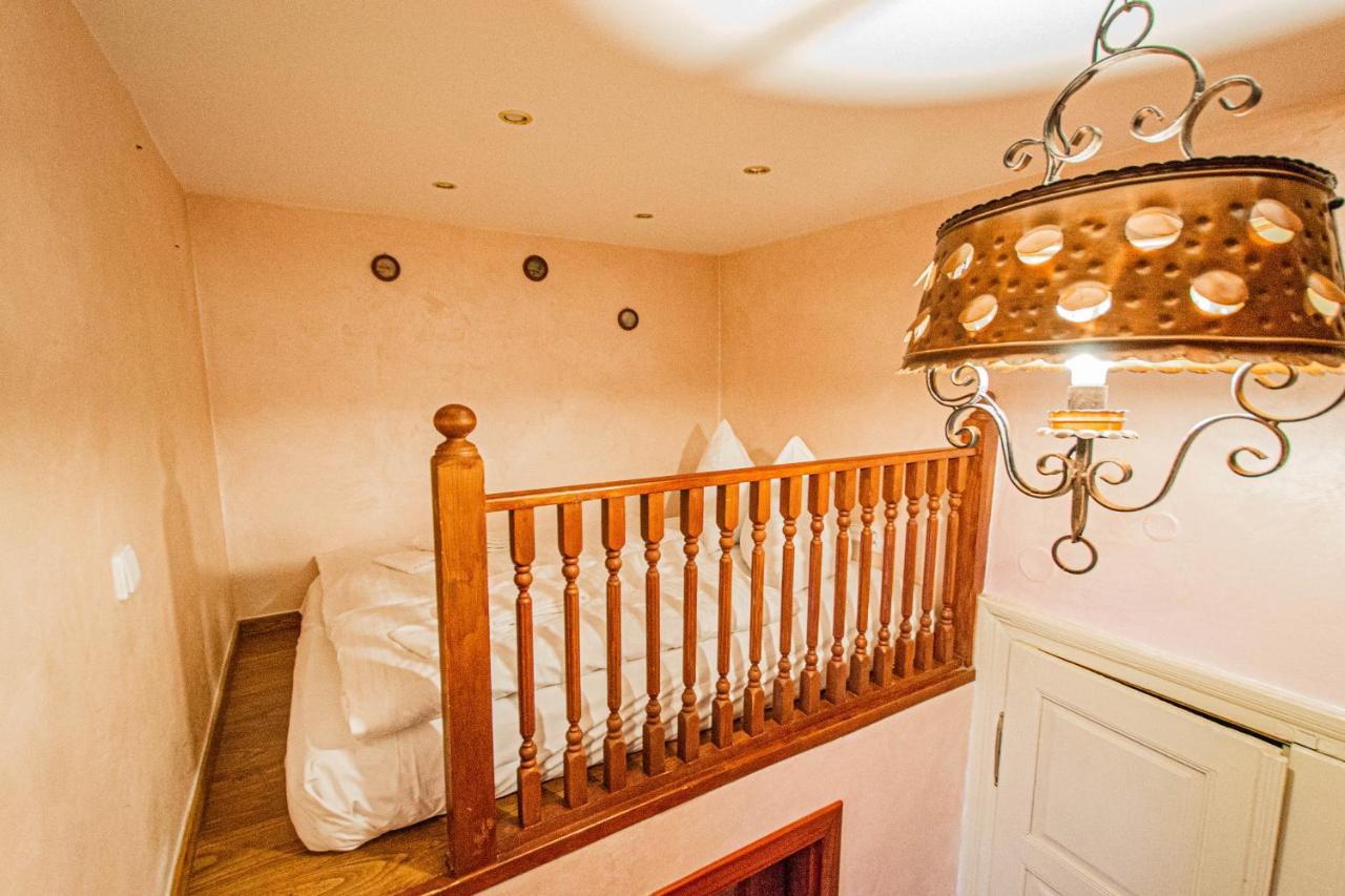 Astronomical Clock Suite By Ruterra Prag Exterior foto